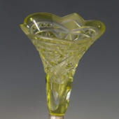 Zöld ezüst talpú kristály váza
